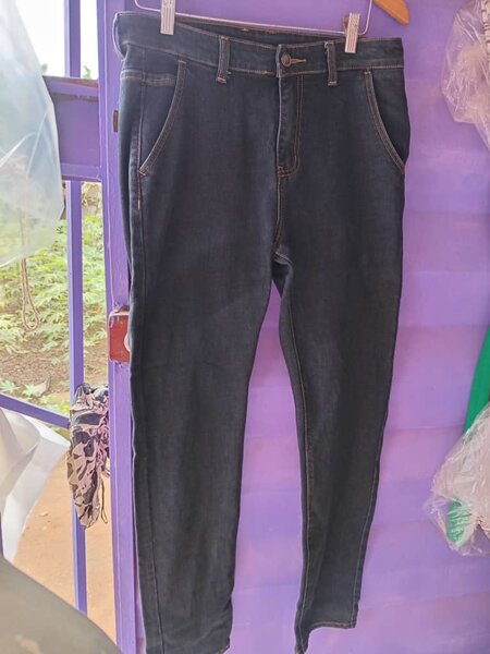 Jeans droits pour hommes