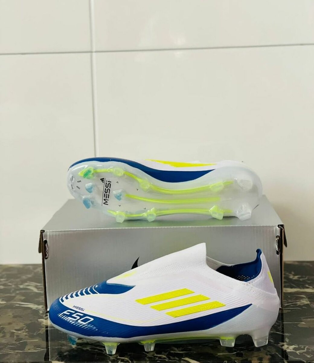 Chaussures de Football F50