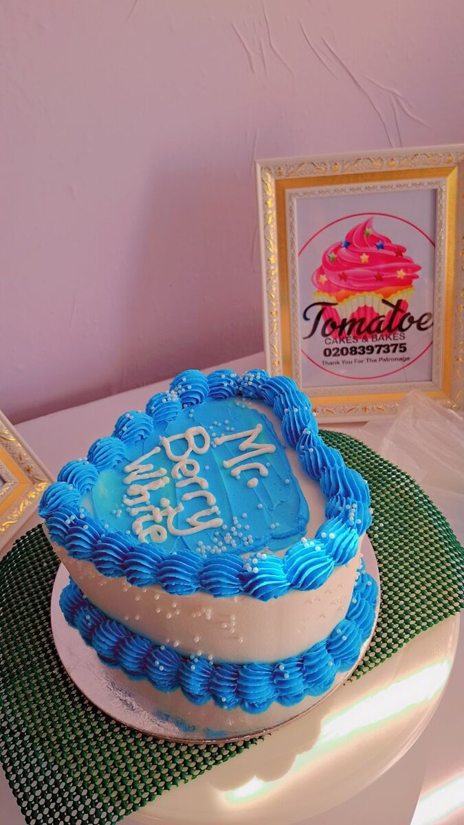 Blue and White Vintage Cakes