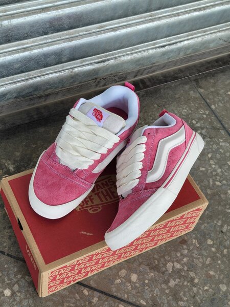 Vans Knu Skool