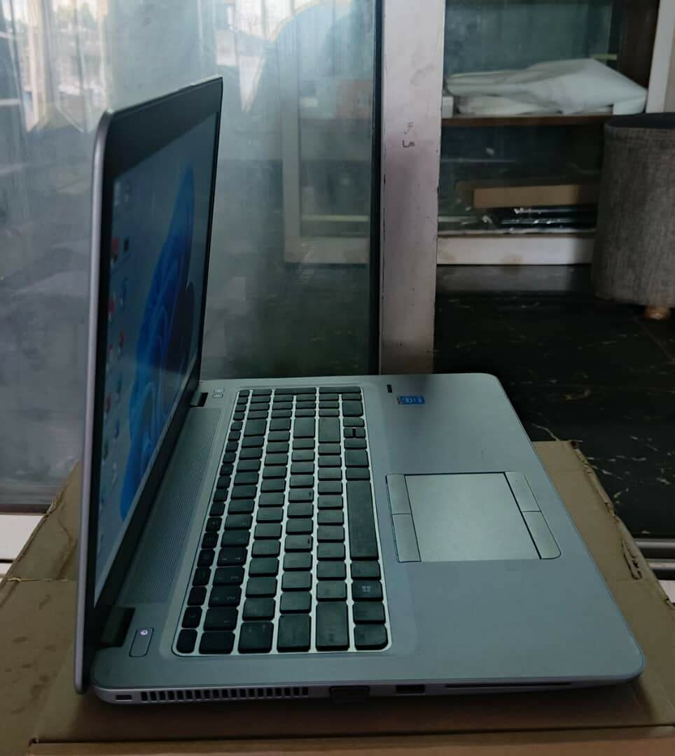 Ordinateur Portable HP Élégant