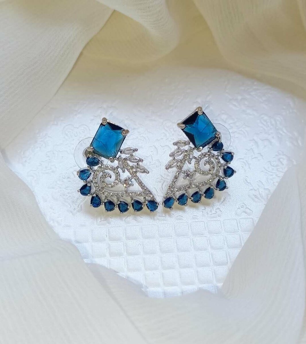Ladies earrings