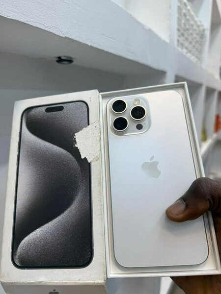 iPhone dernier modèle argent