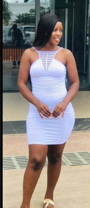 Stretch dress with original neckline white