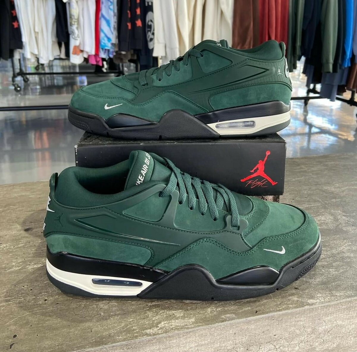 Air Jordan 4 (bike air)