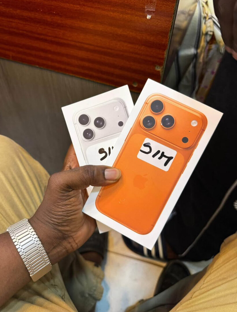 iPhone 15 Pro Max Orange