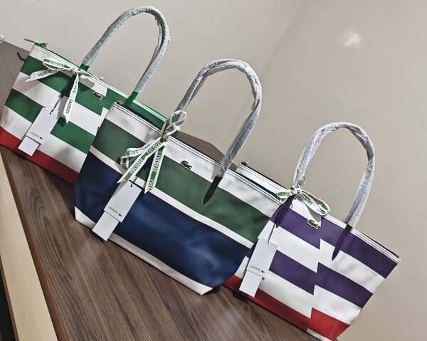 Sacs cabas à rayures élégantes