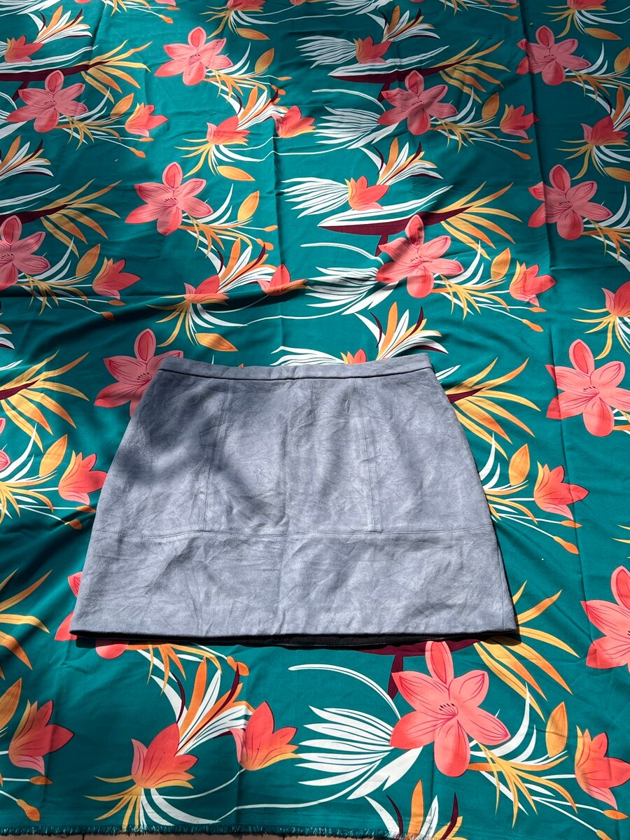 Jupe droite élégante pour femme