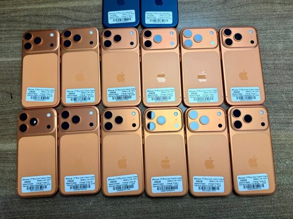 17 Pro 256Go quasi neuf  Esim