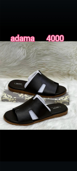 Sandales slides élégantes noires