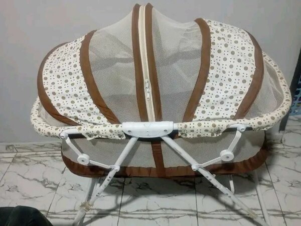 Berceau pliable bébé confortable