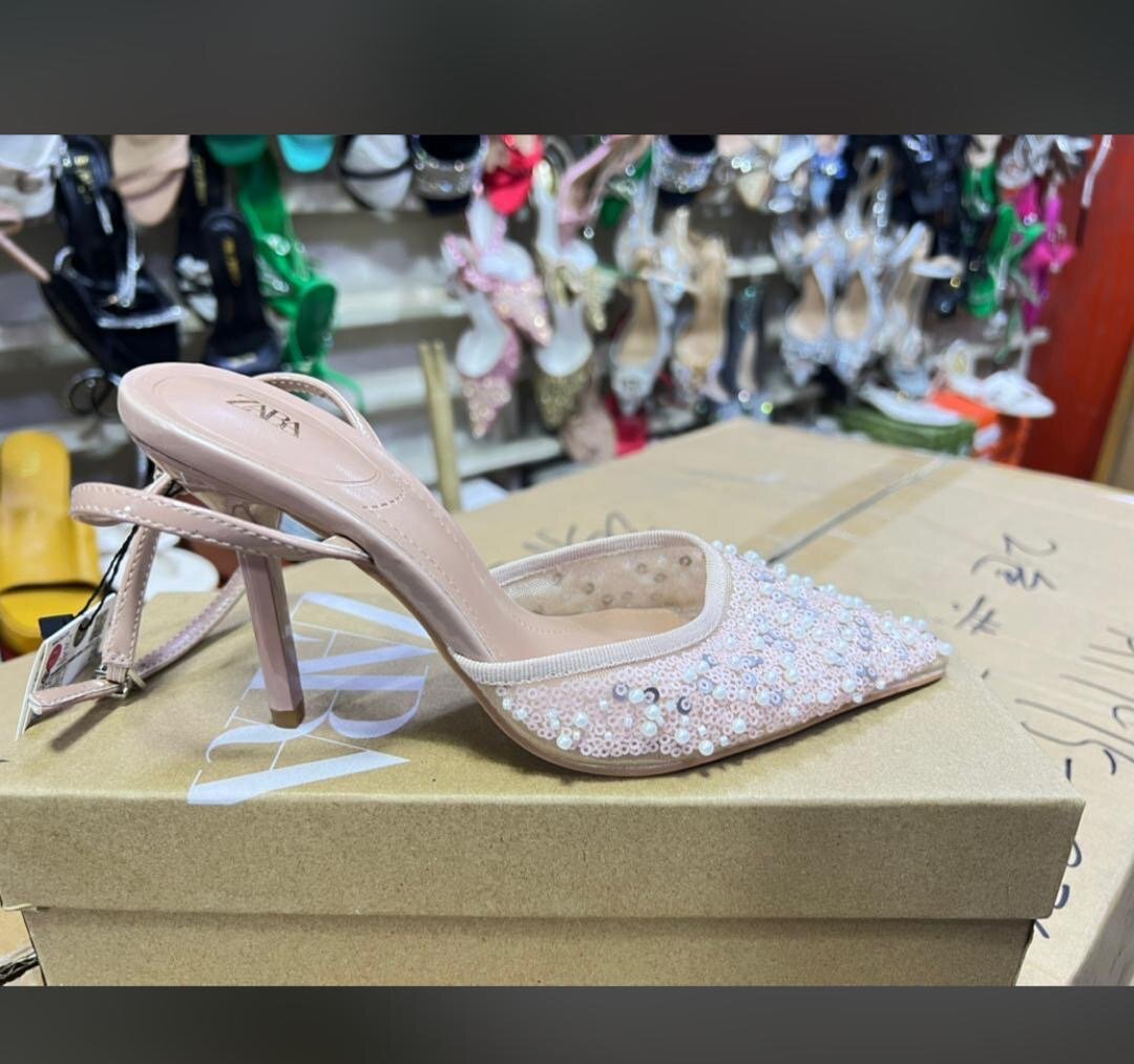 Chaussures à talons perlées élégantes