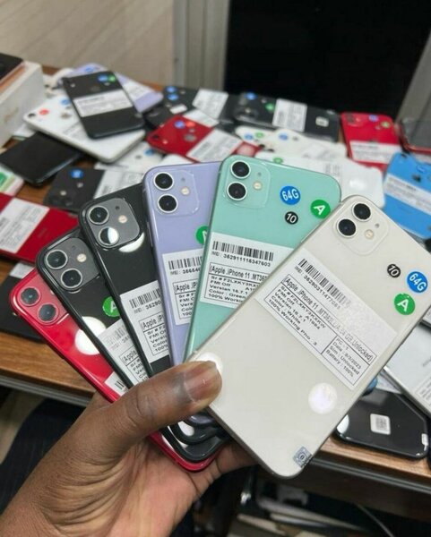 iPhone 11 Débloqué Multicolore
