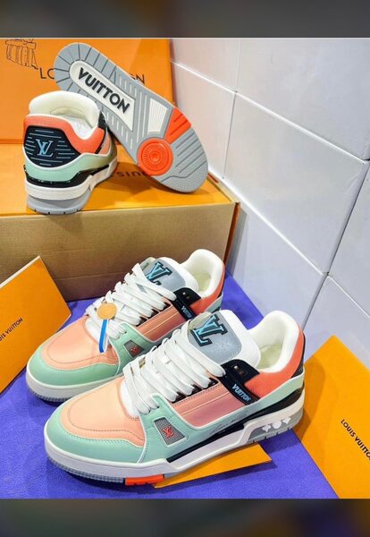 Louis vuitton sneaker