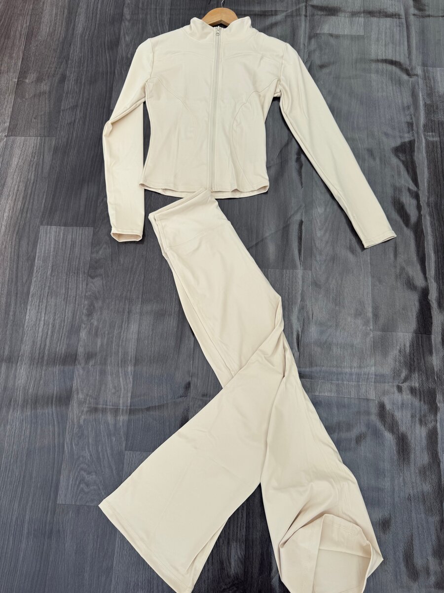 Ensemble de sport femme beige