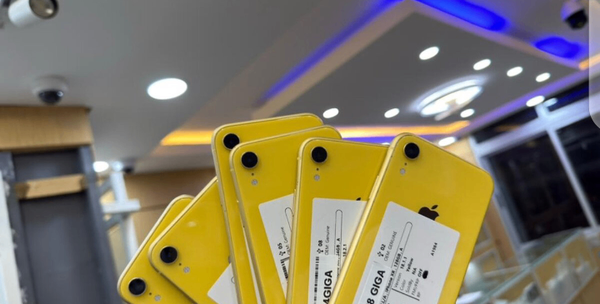 iPhone Jaune 64GB Débloqué