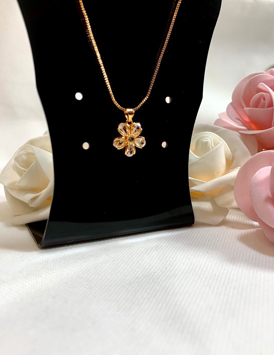 Elegant Golden Pendant