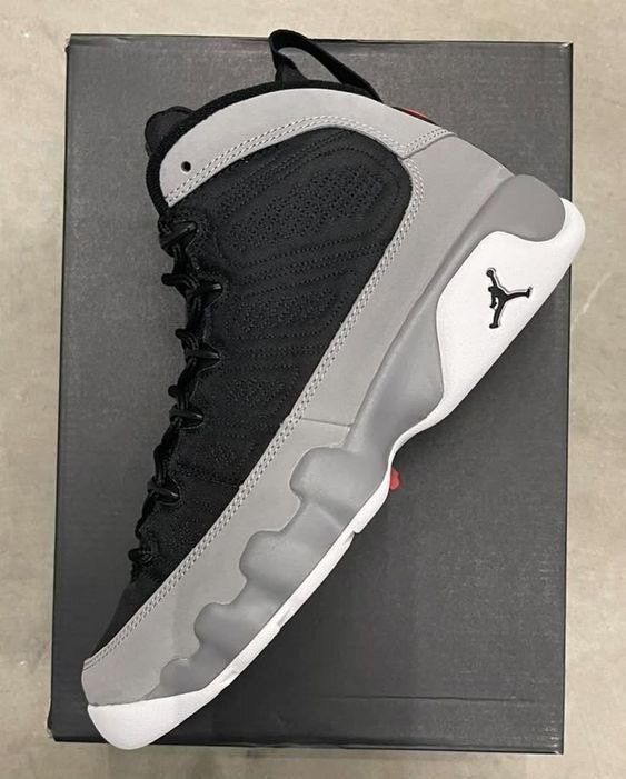 Baskets Air Jordan 9