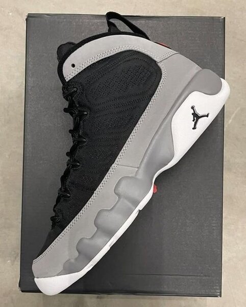 Baskets Air Jordan 9