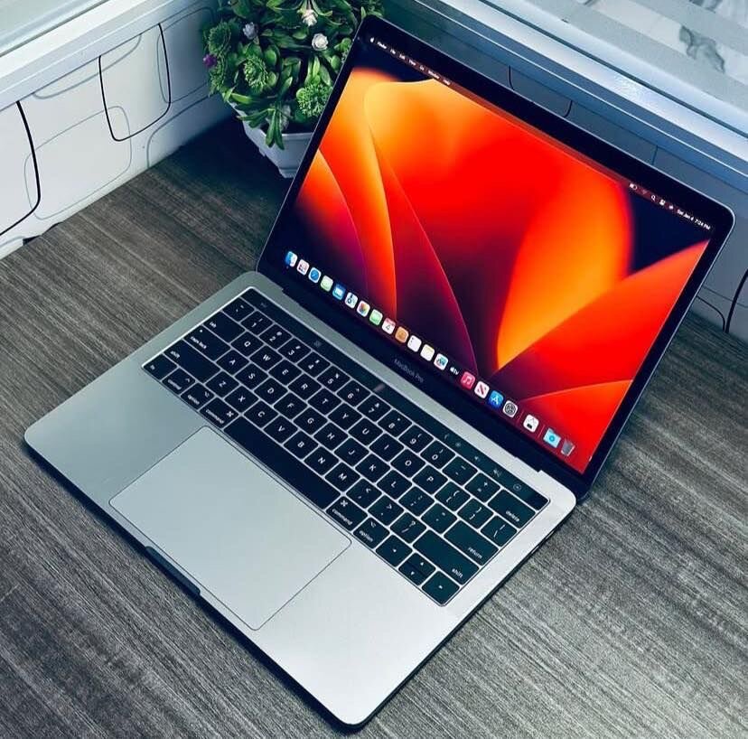 MacBook Pro 13” Retina
