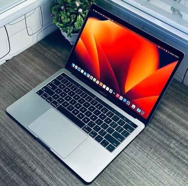 MacBook Pro 13” Retina