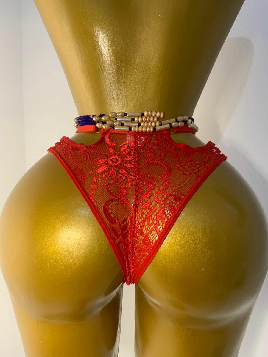 Culotte sexy en dentelle rouge