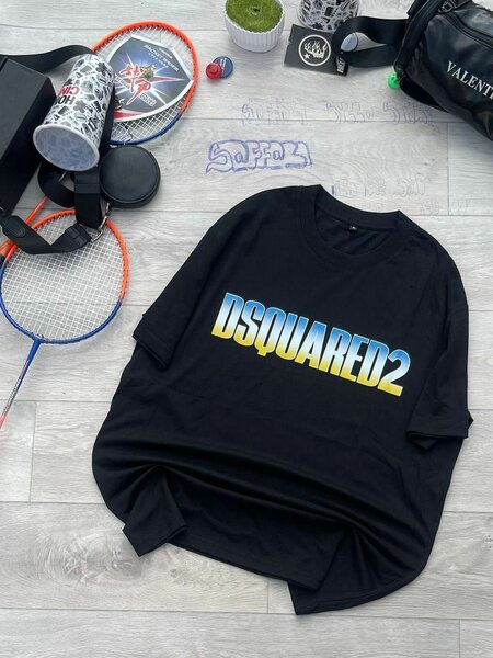 T-shirt graphique moderne homme