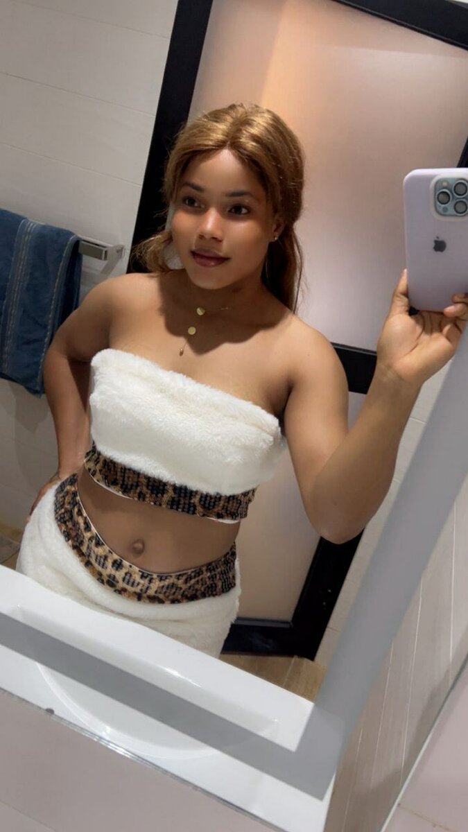 Ensemble haut et jupe fourrure