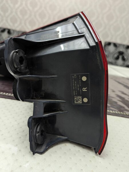 Задний  правый стоп bmw g30