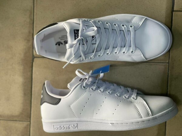 Chaussures homme blanches classiques