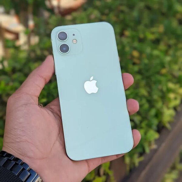 iPhone 12 avec Coque