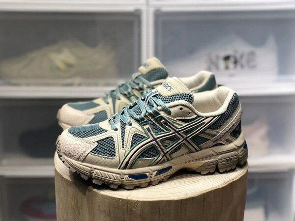 Asics Sneakers