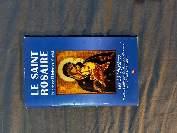 Livre 'Le Saint Rosaire'