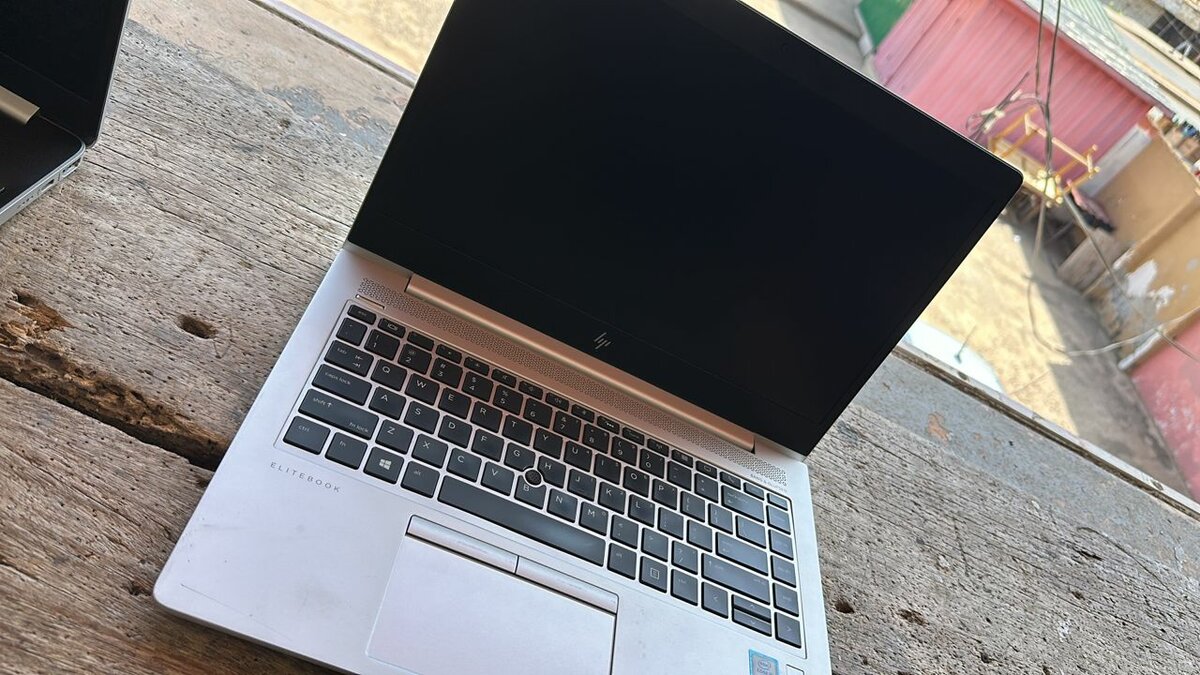 HP LAPTOP ELITBOOK