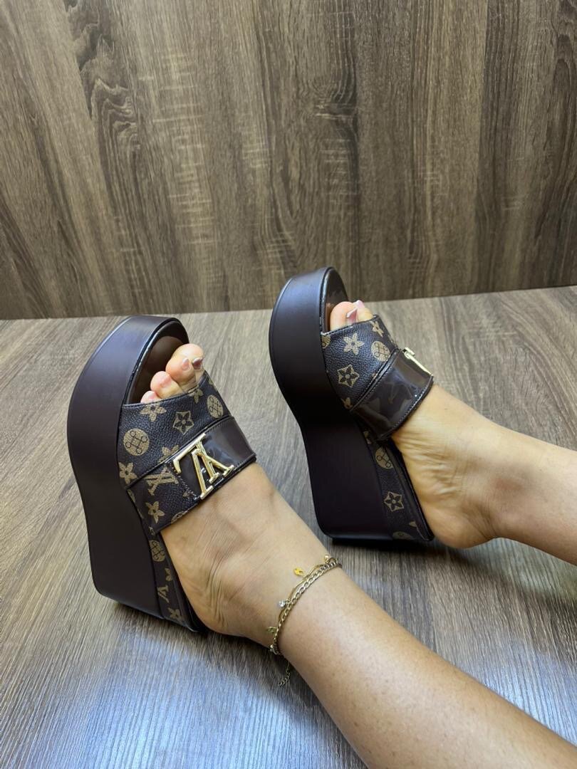 Sandales Compensées Élégantes