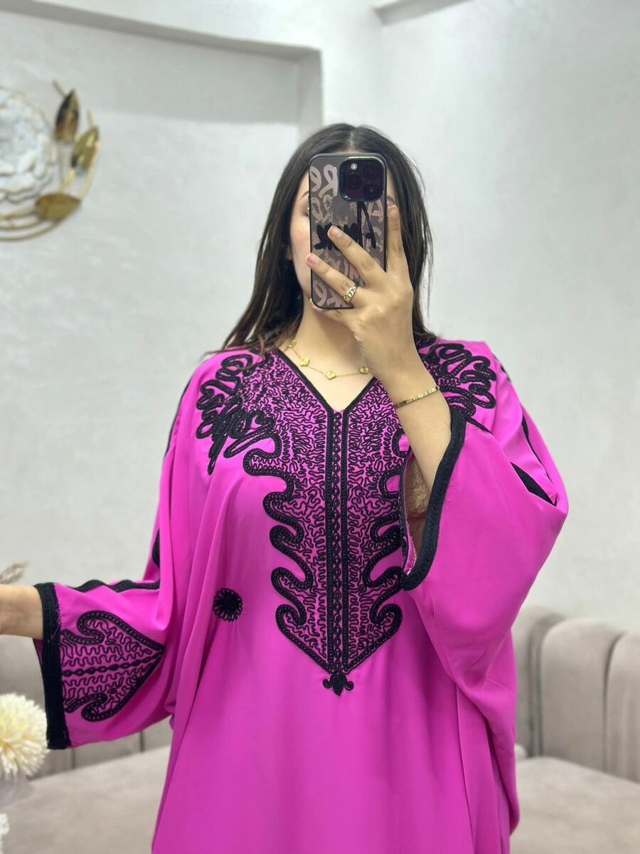 Robe Caftan Élégant Brodé