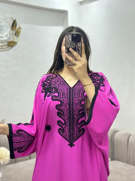Robe Caftan Élégant Brodé