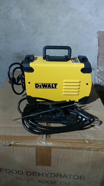 Soudeur Inverter DEWALT MMA-300