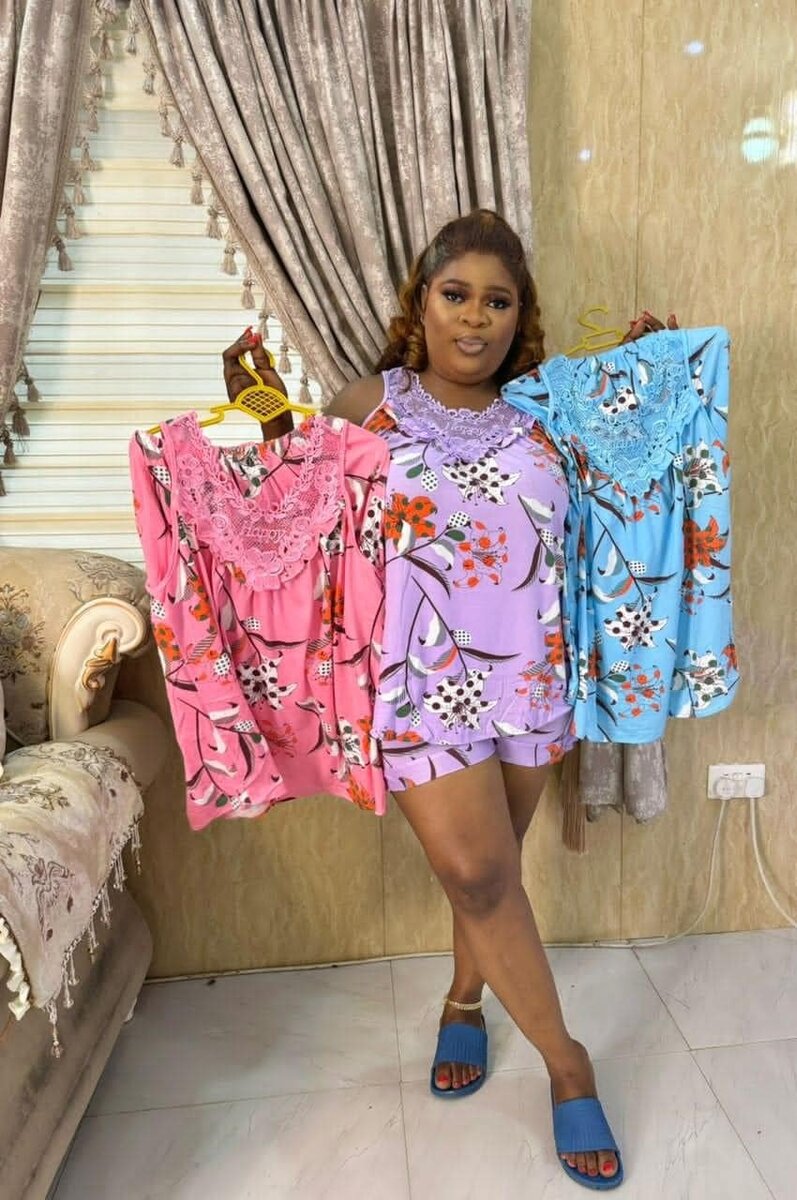 pyjamas de différentes couleurs