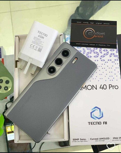 Smartphone Tecno Camon 40 Pro
