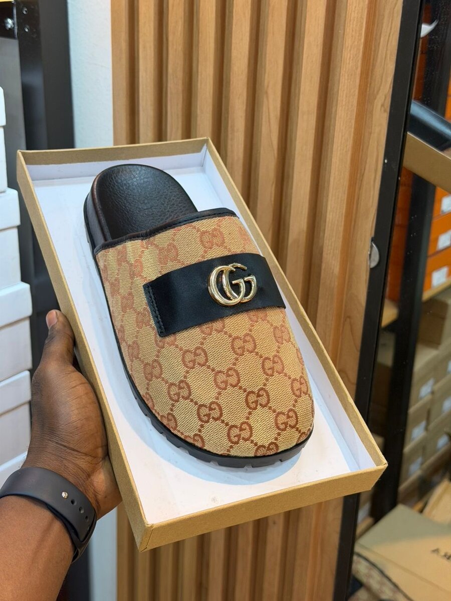 Mules de luxe en cuir tendance