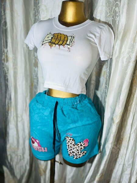 Ensemble t-shirt et short stylé