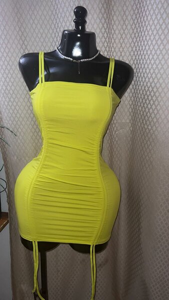 Robe courte et tendance