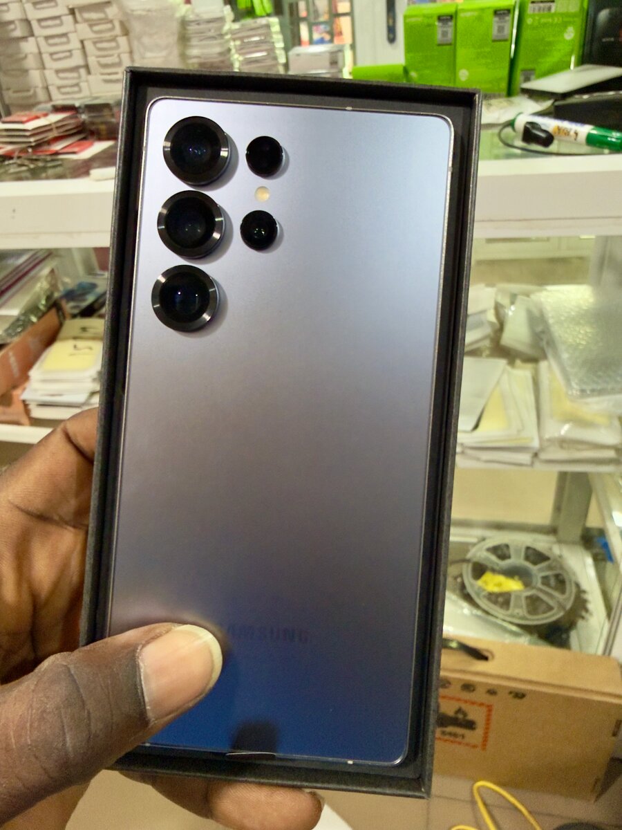 SAMSUNG GALAXY S25 ULTRA