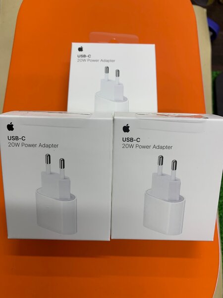 Зарядное устройство от компании Apple оригинал