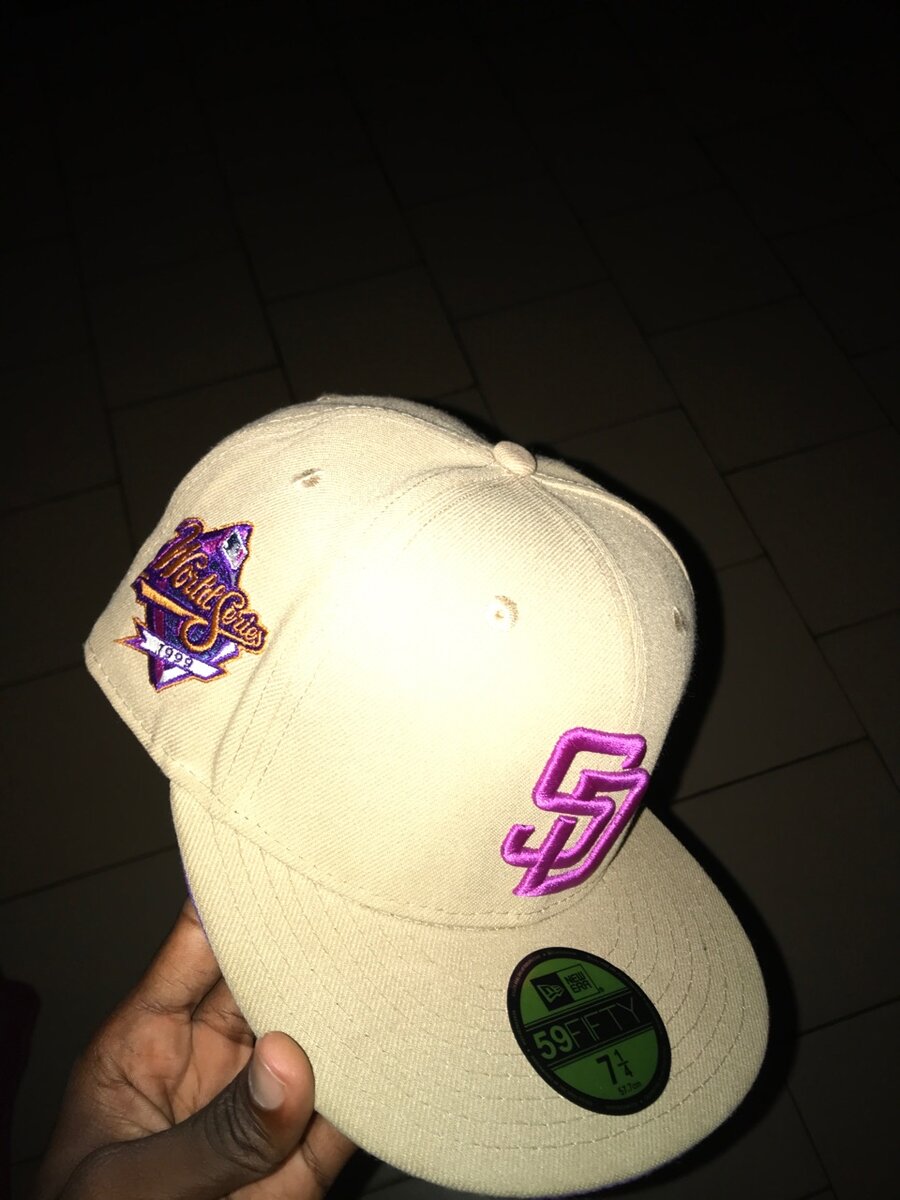 Casquette beige brodée SD