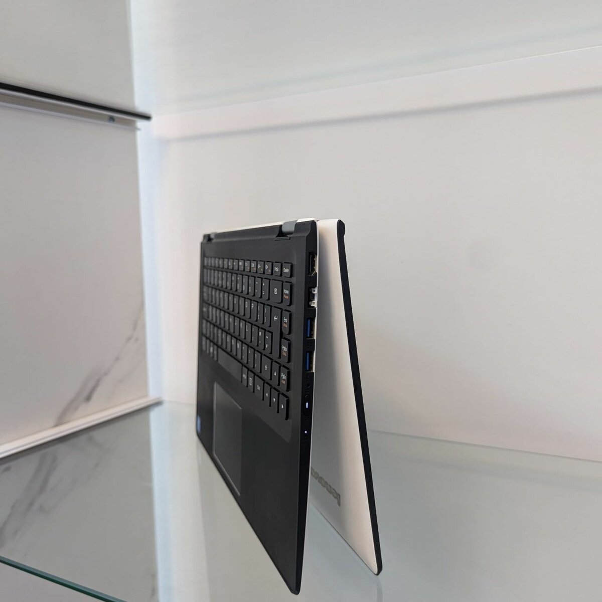 LENOVO YOGA
