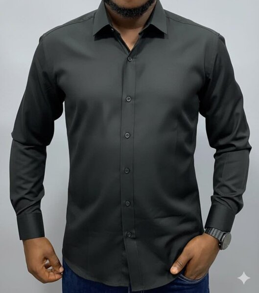 Chemise noire élégante homme