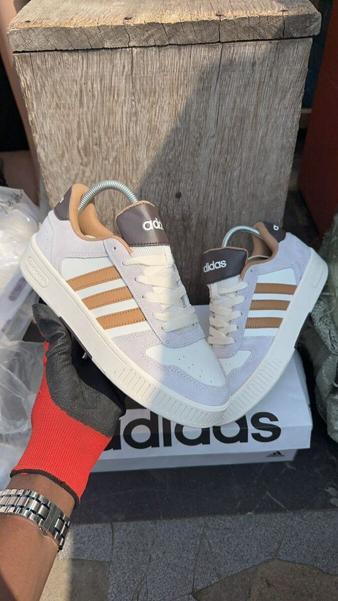 ADIDAS TENDANCE