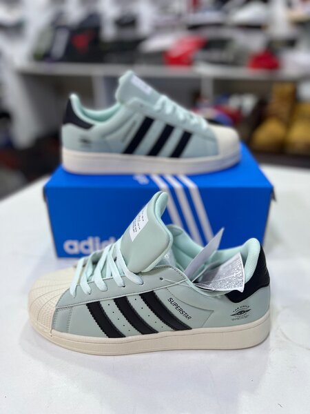 Adidas superstar